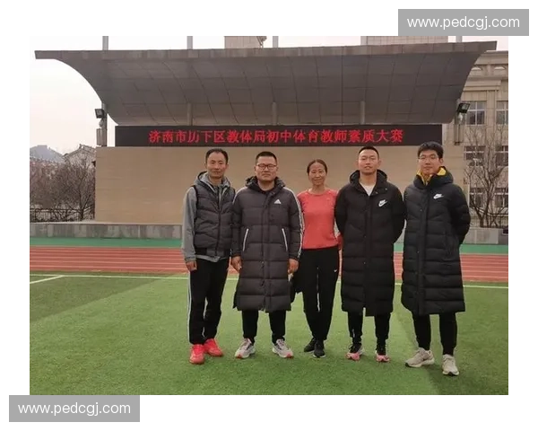 如何绘制一位充满活力的体育老师形象并展现其教学风采的艺术技巧 如何绘制一位充满活力的体育老师形象并展现其教学风采的艺术技巧