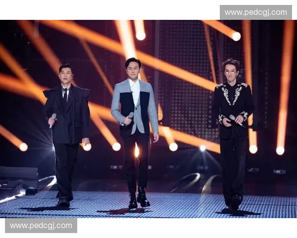 精彩呈现全球足球赛事高燃对决与经典瞬间全景高清版视频集锦赏析